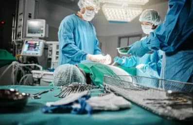  عوارض عمل جراحی عفونت ریه 